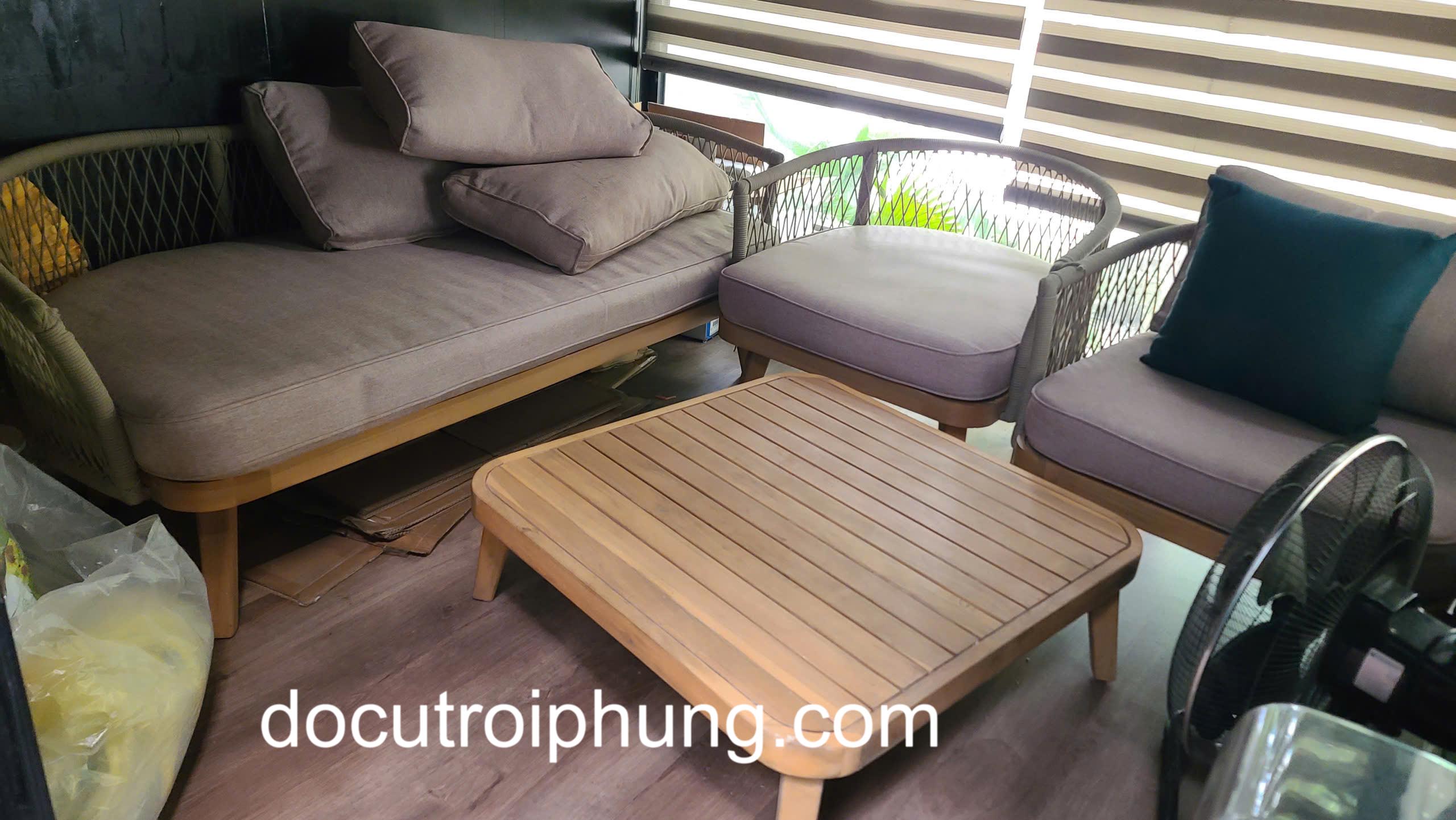 Thu mua bàn ghế tại Thanh Xuân