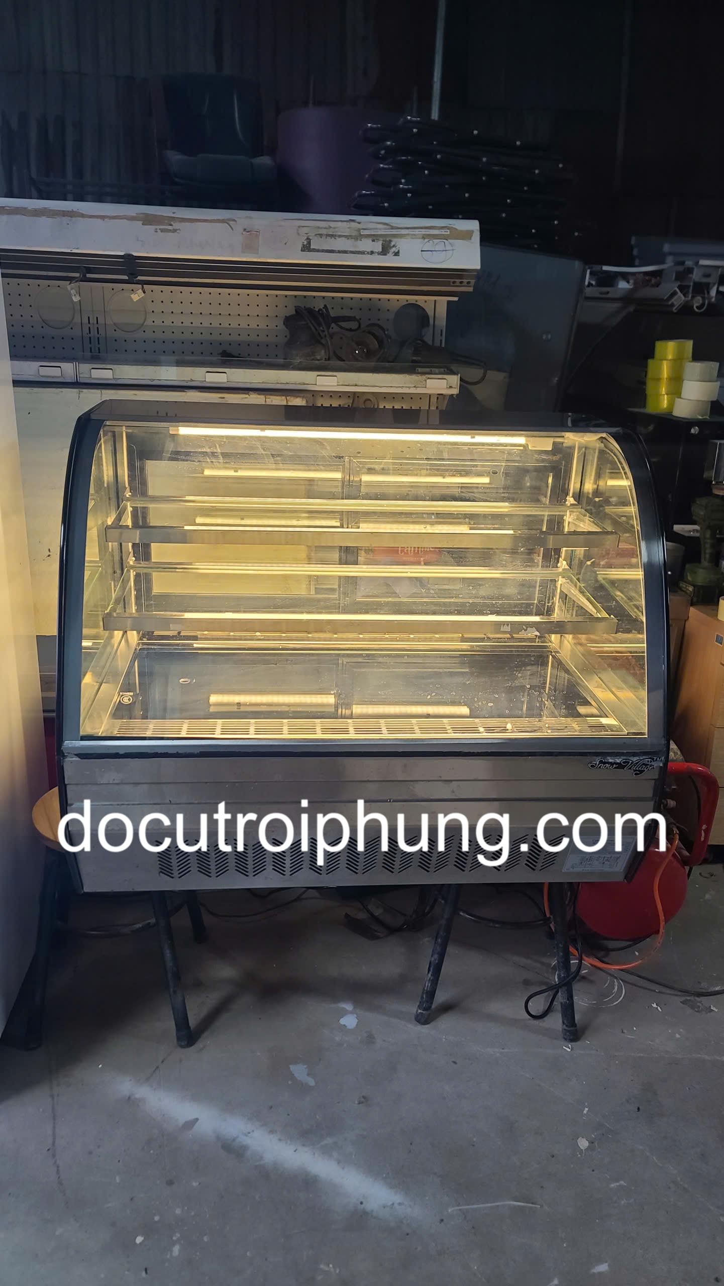 tủ bánh Snow Village 3 tầng